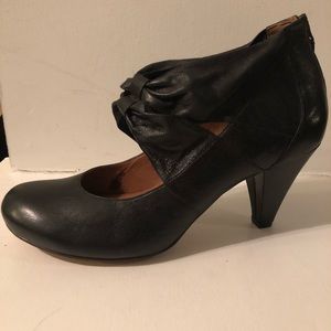 Cute Black Genuine Leather Heels